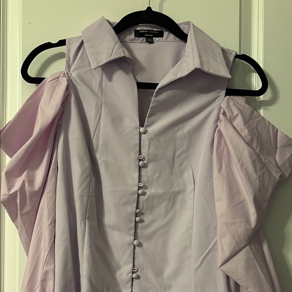 NWOT Lavender Cold Shoulder Blouse - Picture 2 of 2